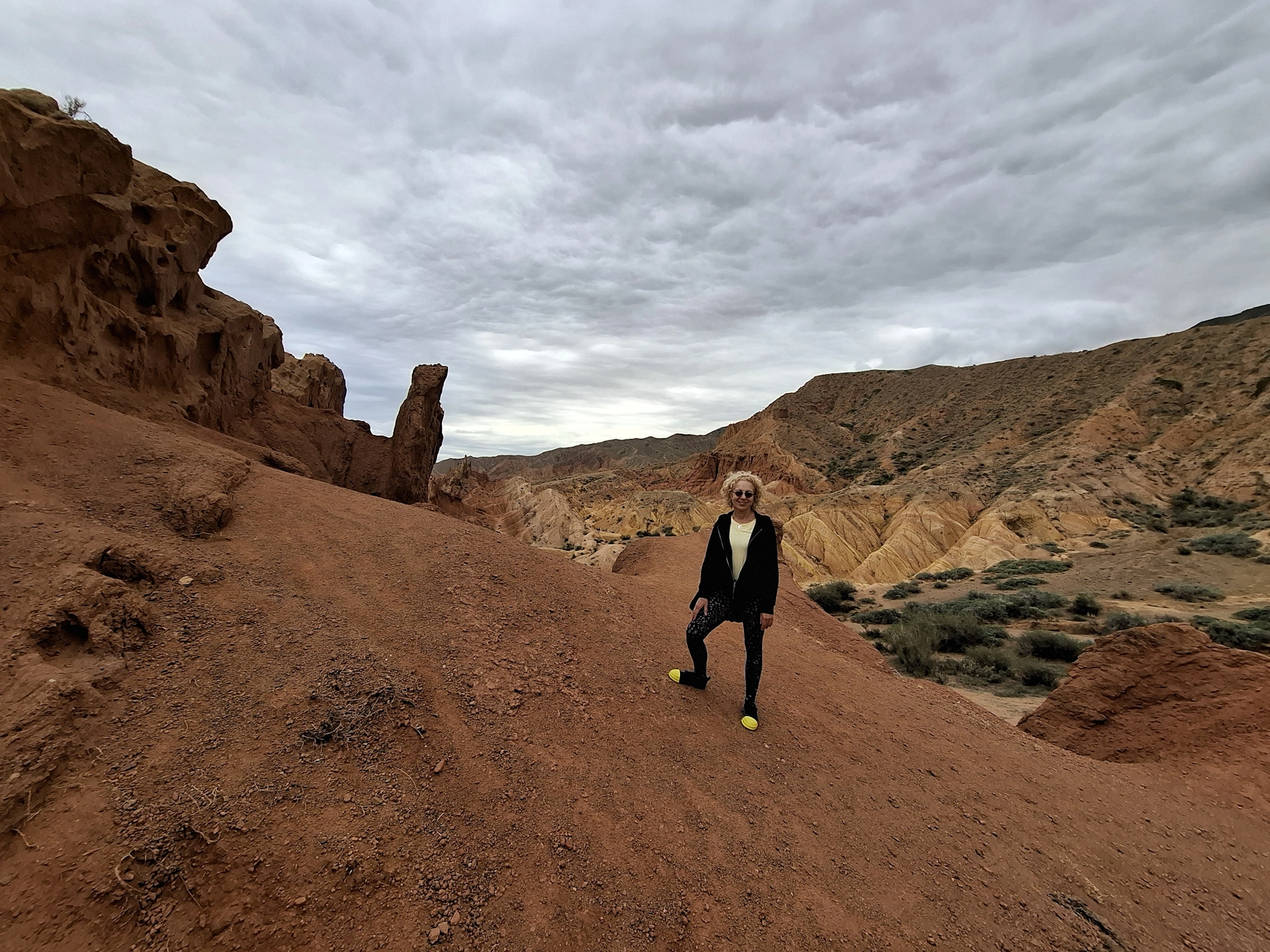 Каньонът Сказка – червената приказка на Киргизстан